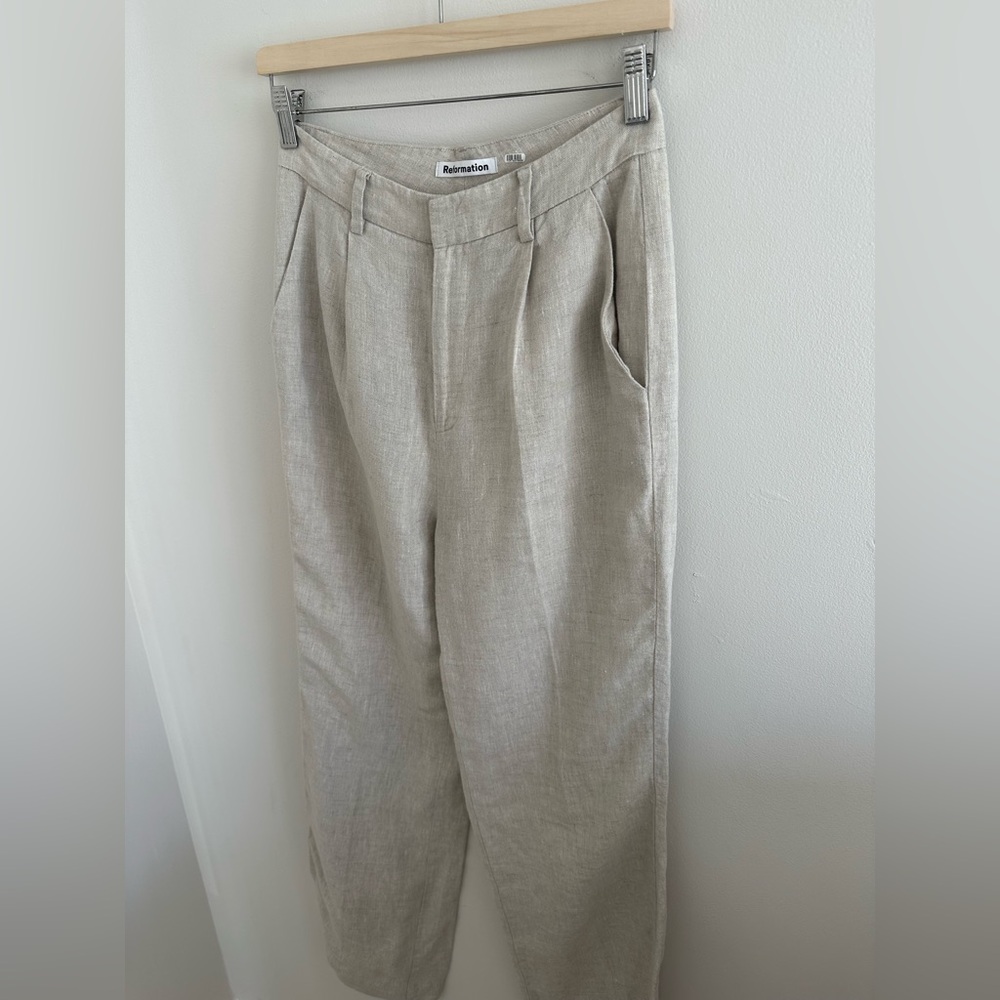 Reformation Wide-Leg Trousers in Light Beige - Picture 4 of 9